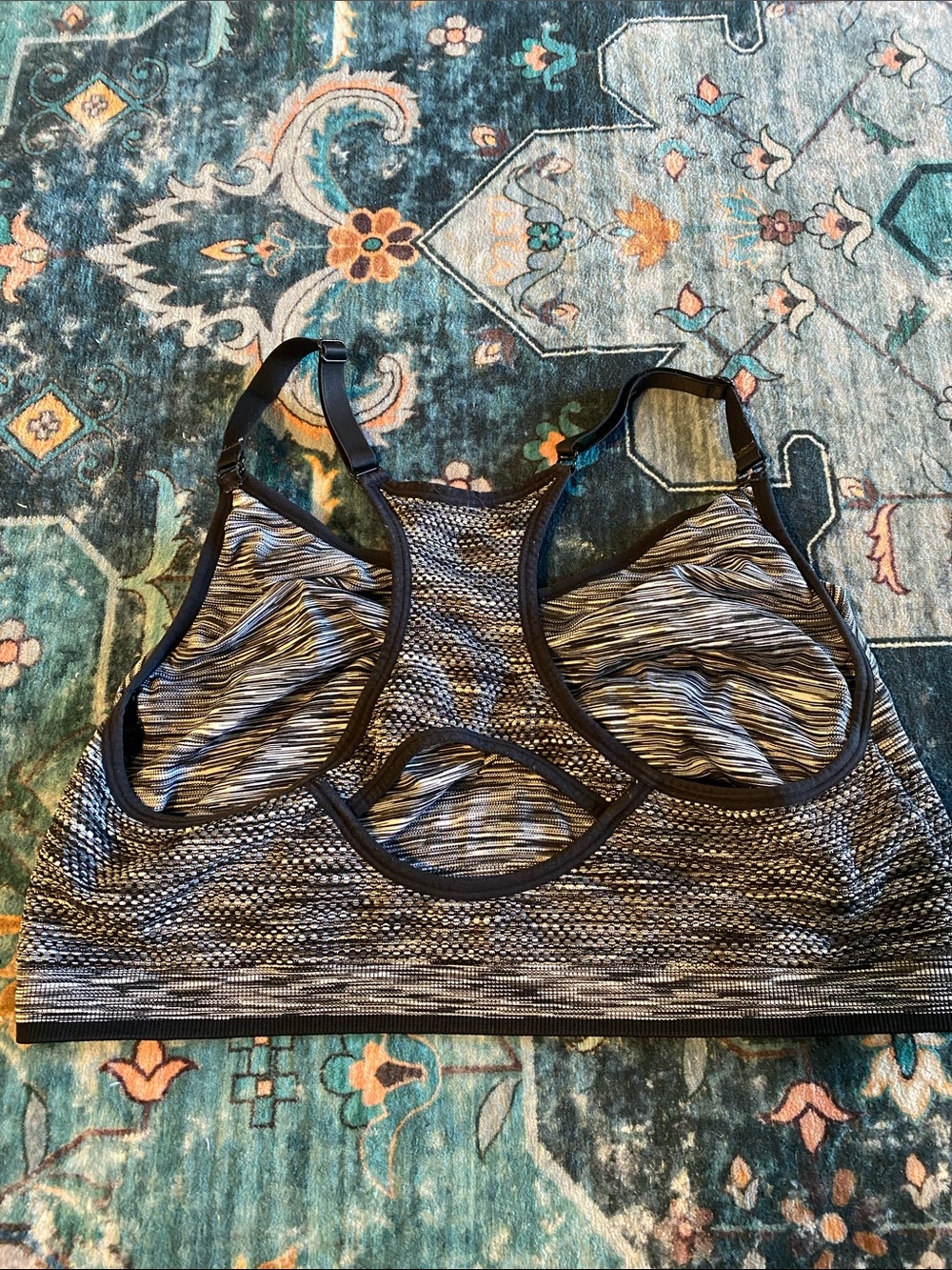 Seamless Racerback Sports Bra - Picture 4 of 4